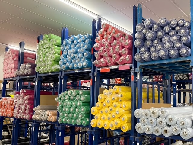 Magazijn met rollen Katoenen Kaasdoek